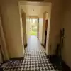 CASA DE 3 DORMITORIOS, BAÑO, ESTACIONAMIENTO