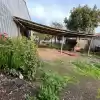 CASA DE 3 DORMITORIOS, BAÑO, ESTACIONAMIENTO