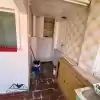 CASA DE 3 DORMITORIOS, BAÑO, ESTACIONAMIENTO