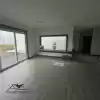 Casa De 3 Dormitorios Emplazada En Terreno De 1.000M2
